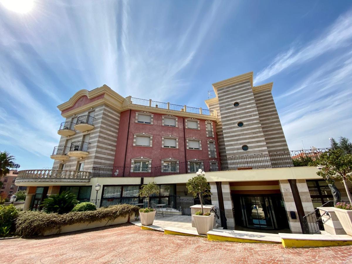 San Giovanni Rotondo Palace - Alihotels Εξωτερικό φωτογραφία