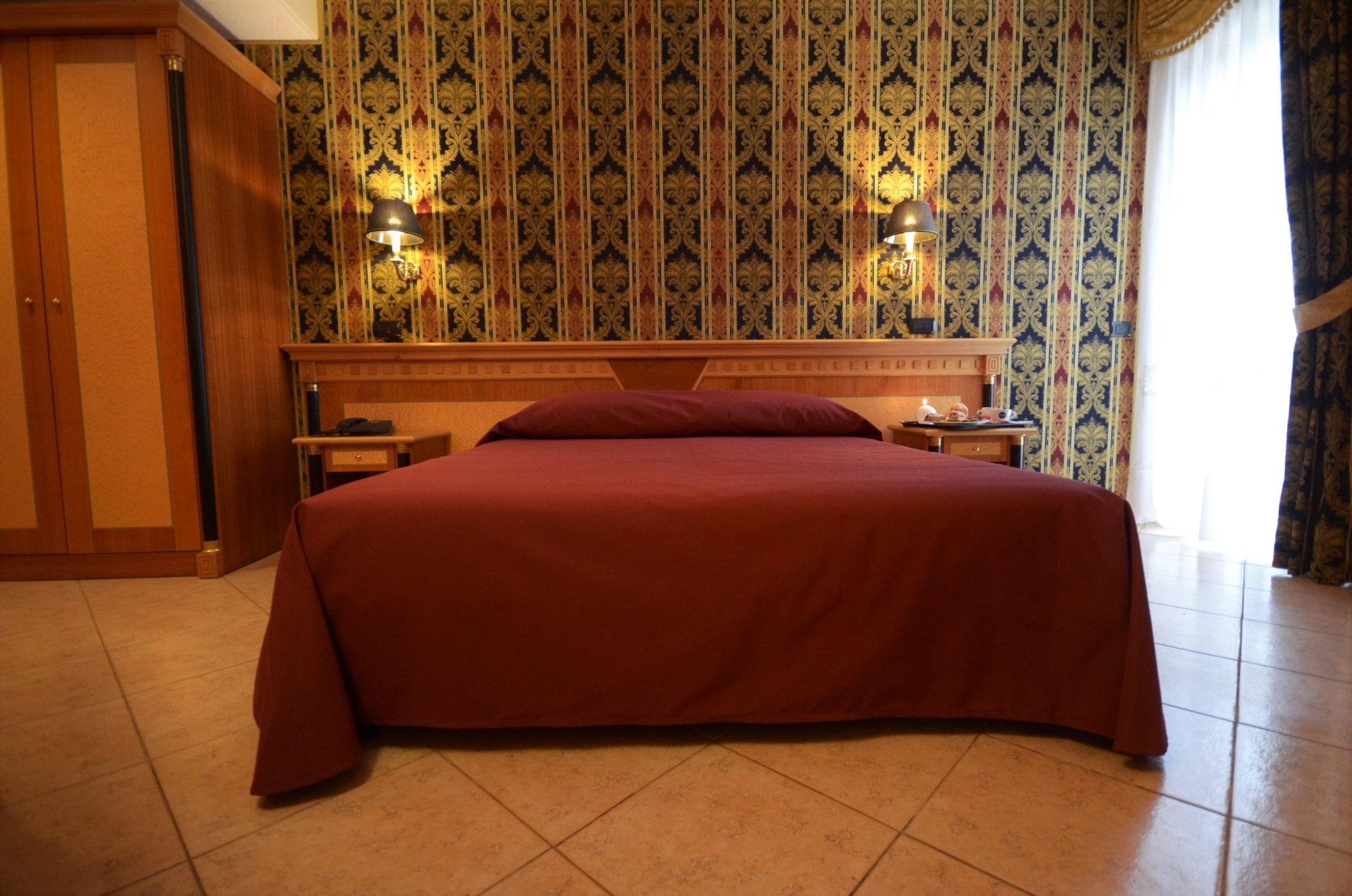San Giovanni Rotondo Palace - Alihotels Εξωτερικό φωτογραφία
