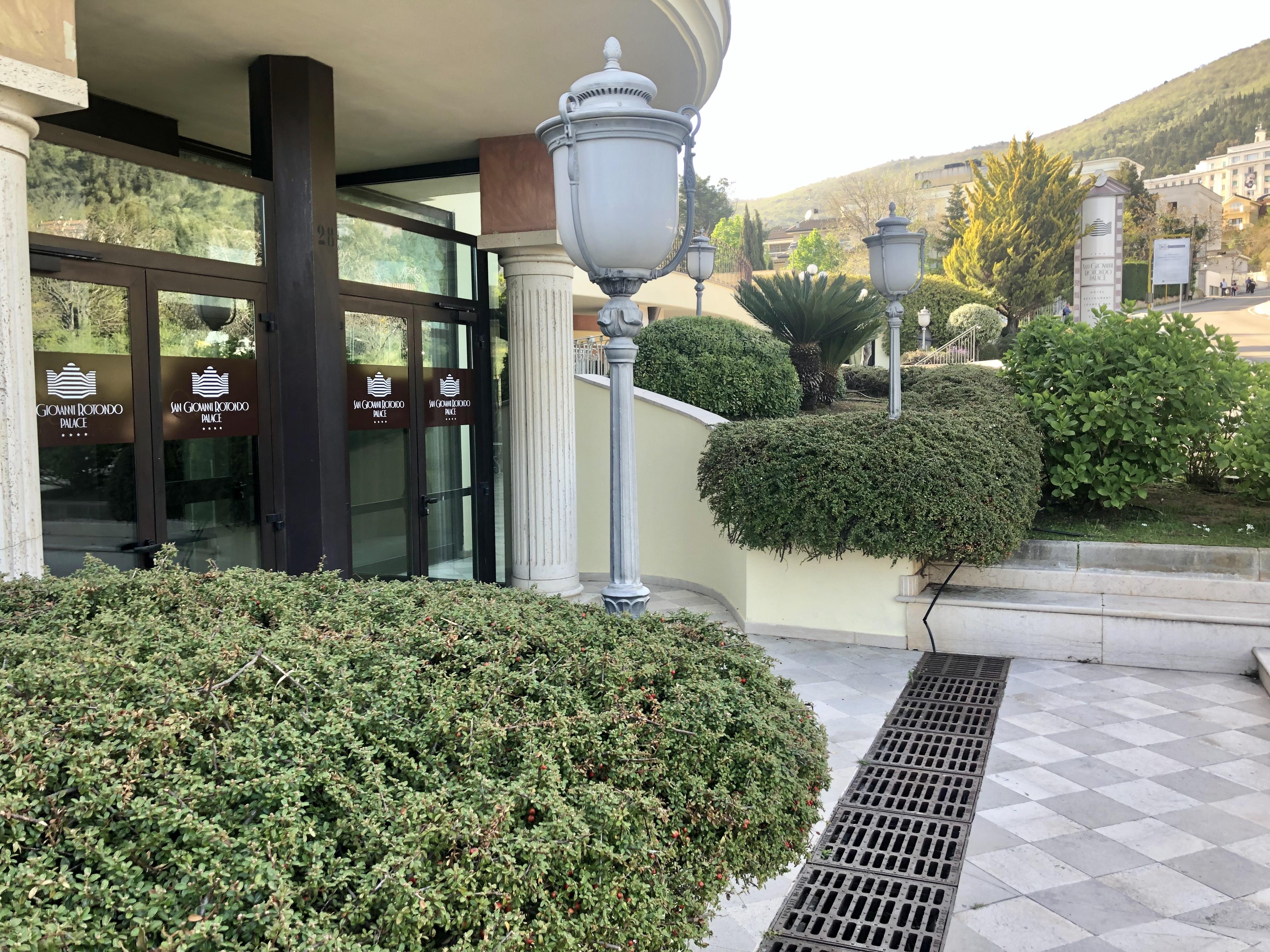 San Giovanni Rotondo Palace - Alihotels Εξωτερικό φωτογραφία