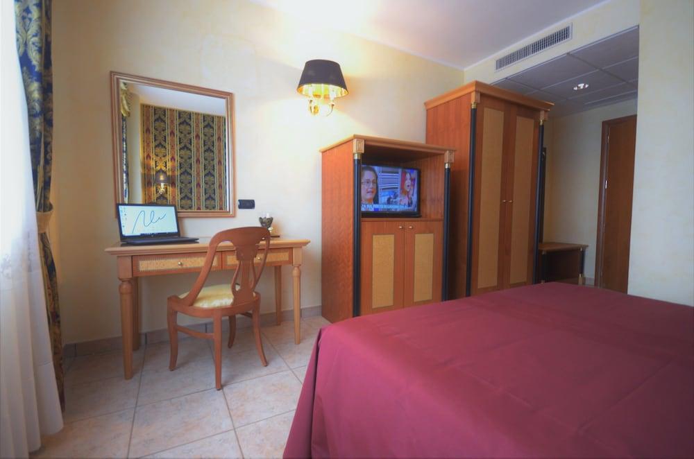 San Giovanni Rotondo Palace - Alihotels Εξωτερικό φωτογραφία