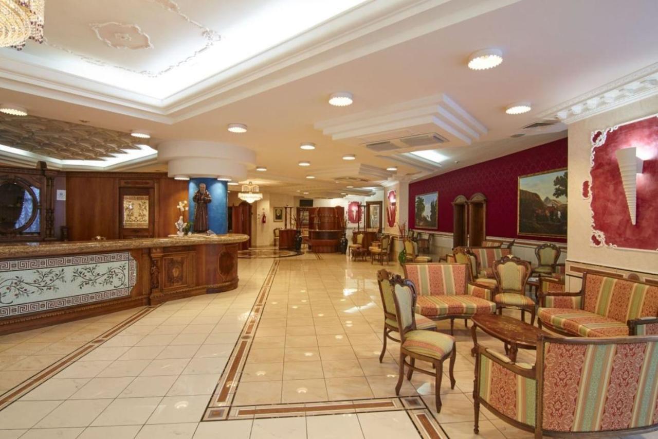San Giovanni Rotondo Palace - Alihotels Εξωτερικό φωτογραφία