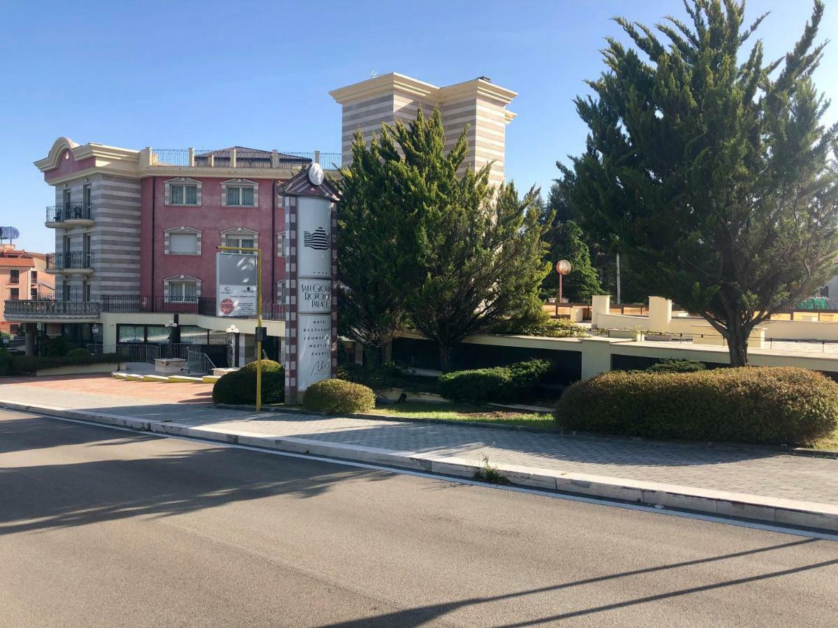 San Giovanni Rotondo Palace - Alihotels Εξωτερικό φωτογραφία