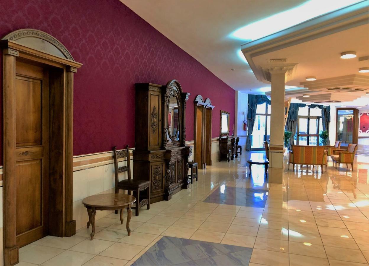 San Giovanni Rotondo Palace - Alihotels Εξωτερικό φωτογραφία